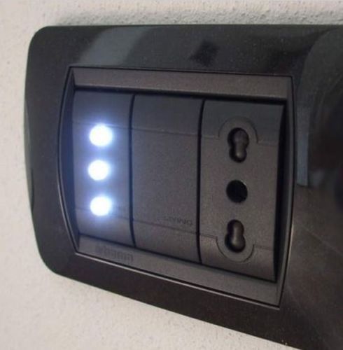 Lampada segnapasso modulare